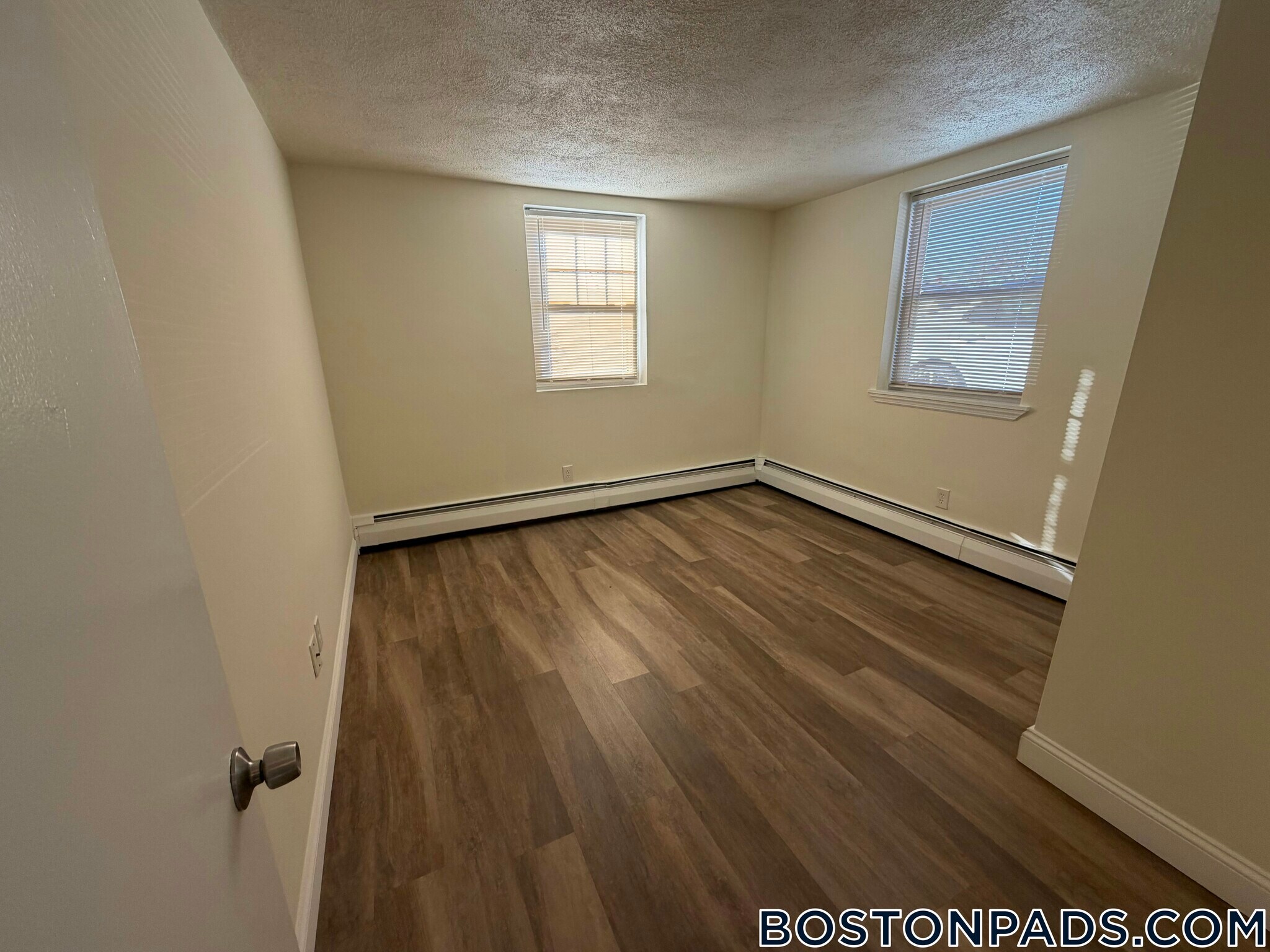 Building Photo - 270 Nesmith St