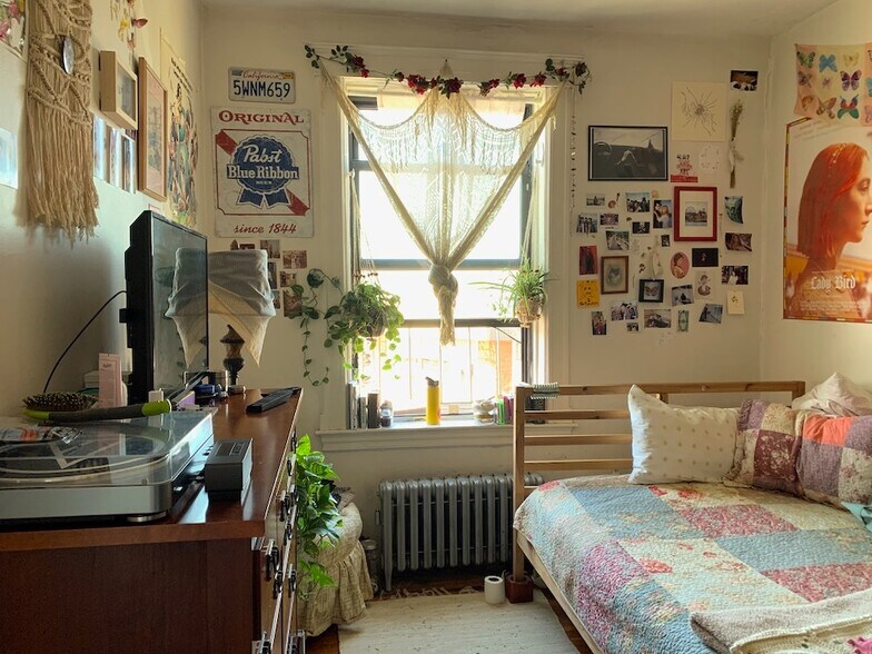 Building Photo - 153 Brighton Ave