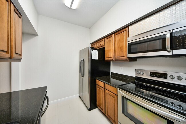 Building Photo - 2400 N Braeswood Blvd