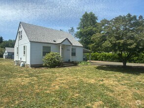 Building Photo - 3-Bedroom, 1-Bath Home In The Cal Young Ar...