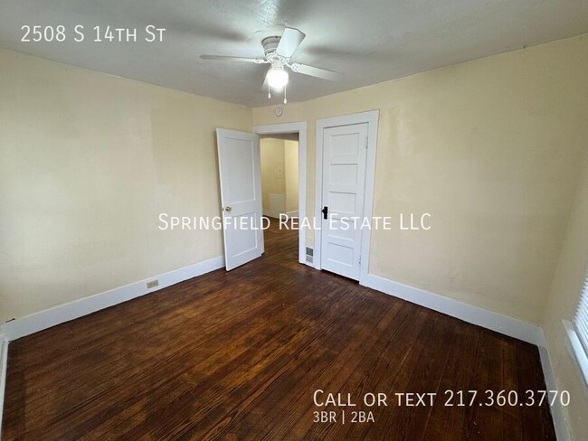 Building Photo - Spacious 3 Bed, 2 Bath Home with Balcony a...