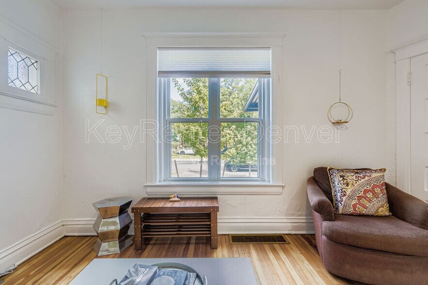 Building Photo - 227 S Logan St