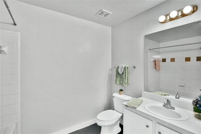 Building Photo - 800 Peachtree St NE