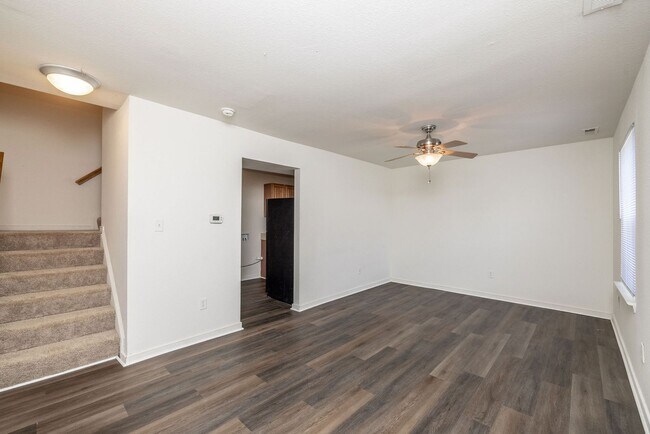 Building Photo - Two-bedroom Unit in Richmond Condo