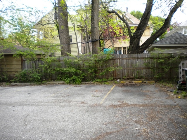 Building Photo - 312-318 Chicago Ave