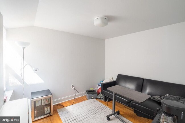 Building Photo - 1938 Pine St