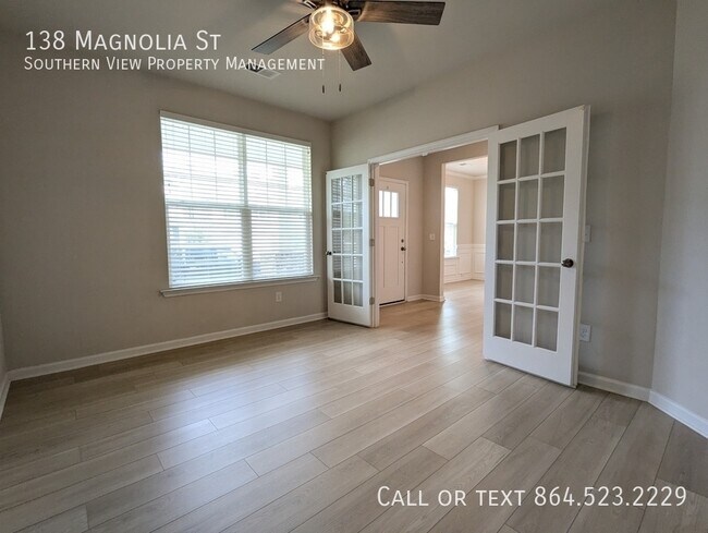 Building Photo - 138 Magnolia St