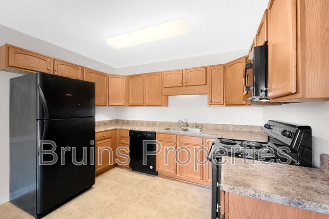 Building Photo - 5611 Sycamore Glen Rd