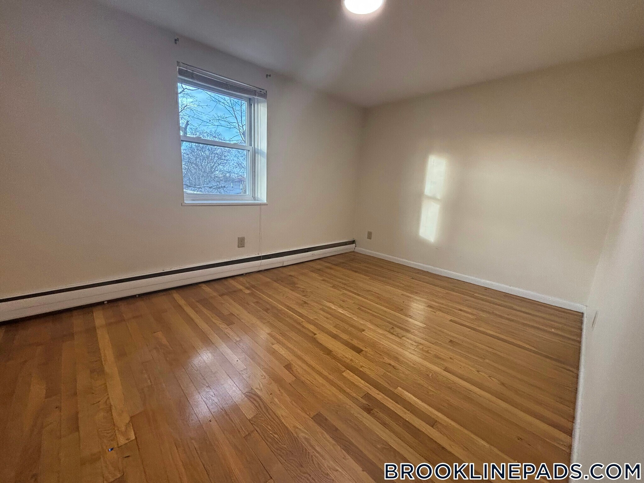 Building Photo - 110 Babcock St