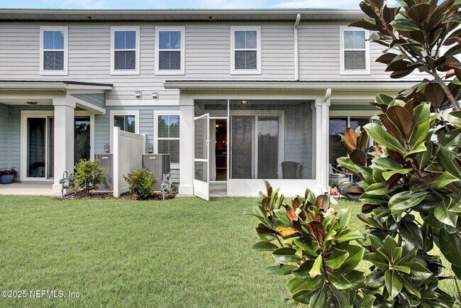 Building Photo - 469 Brandon Lks Dr