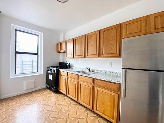 Building Photo - 1 bedroom in Bronx NY 10458