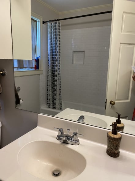 Building Photo - 712 Cantrell Ave