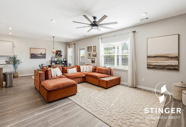 Building Photo - 1214 Danner Dr