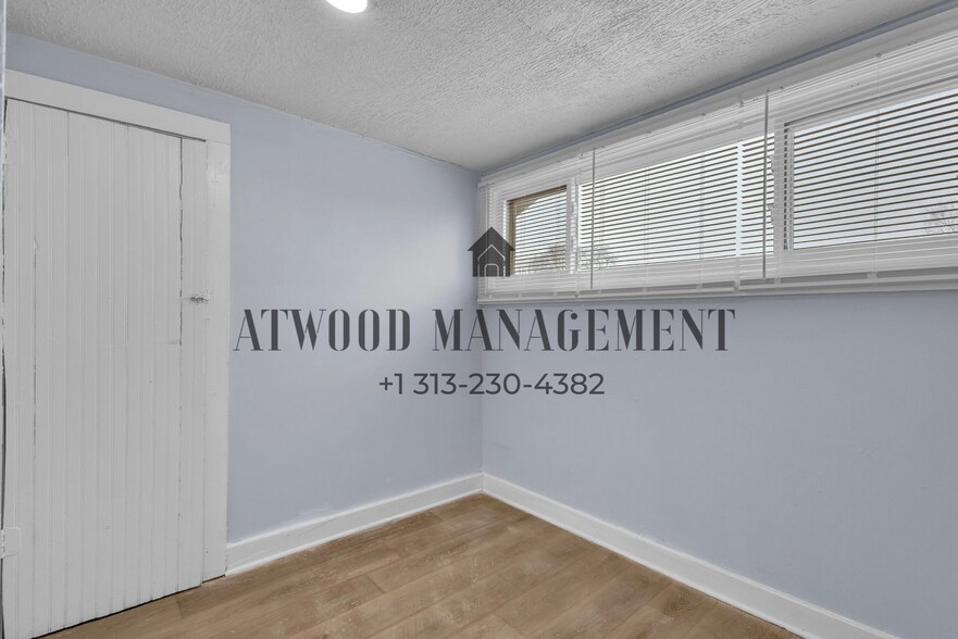 Building Photo - This beautifully updated 4-bedroom, 1-bath single-family home is ready for move-in!