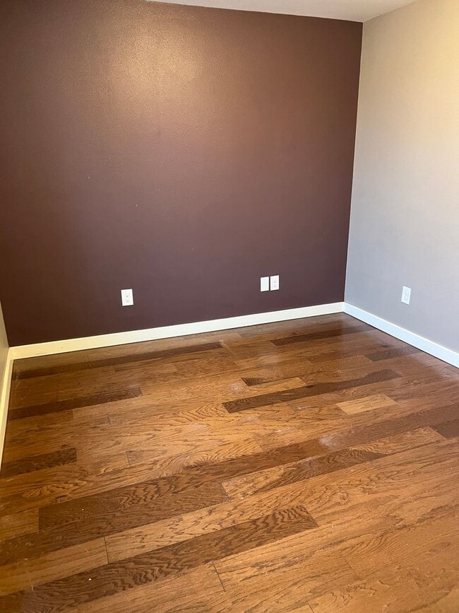 Building Photo - Wells