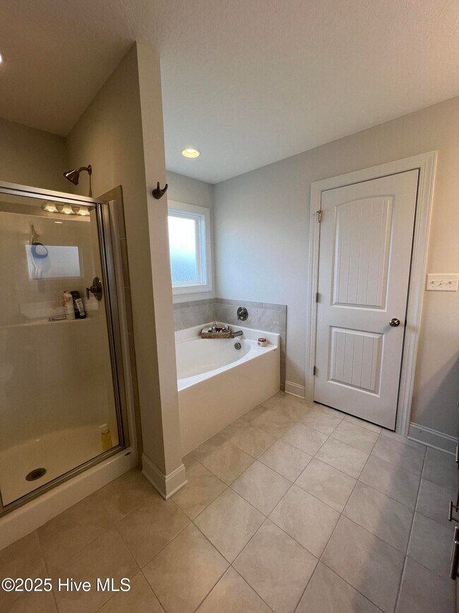 Building Photo - 629 Indigo Johnston Dr