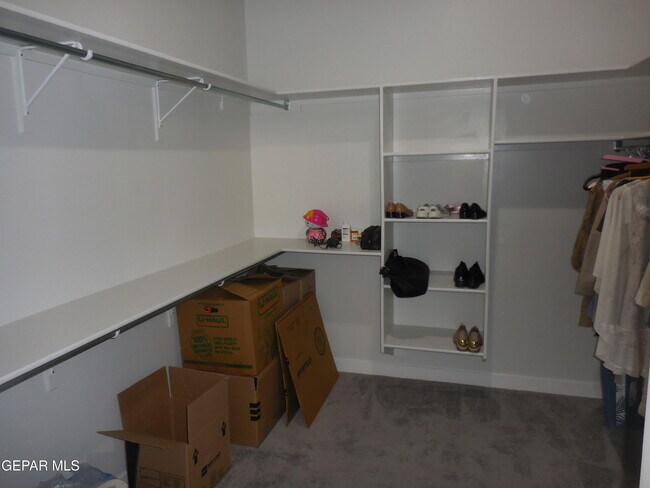 Building Photo - 7405 Norte Portugal Ln