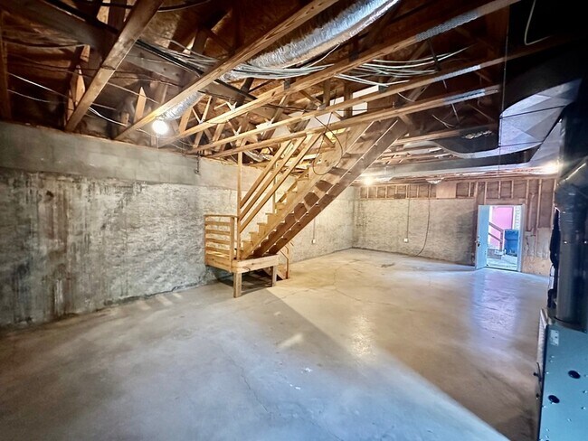 Building Photo - 1552 Terrace Rd SW