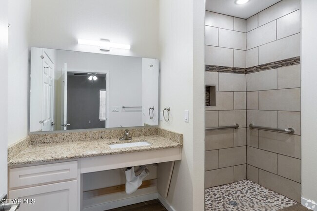 Building Photo - 9779 McCombs St
