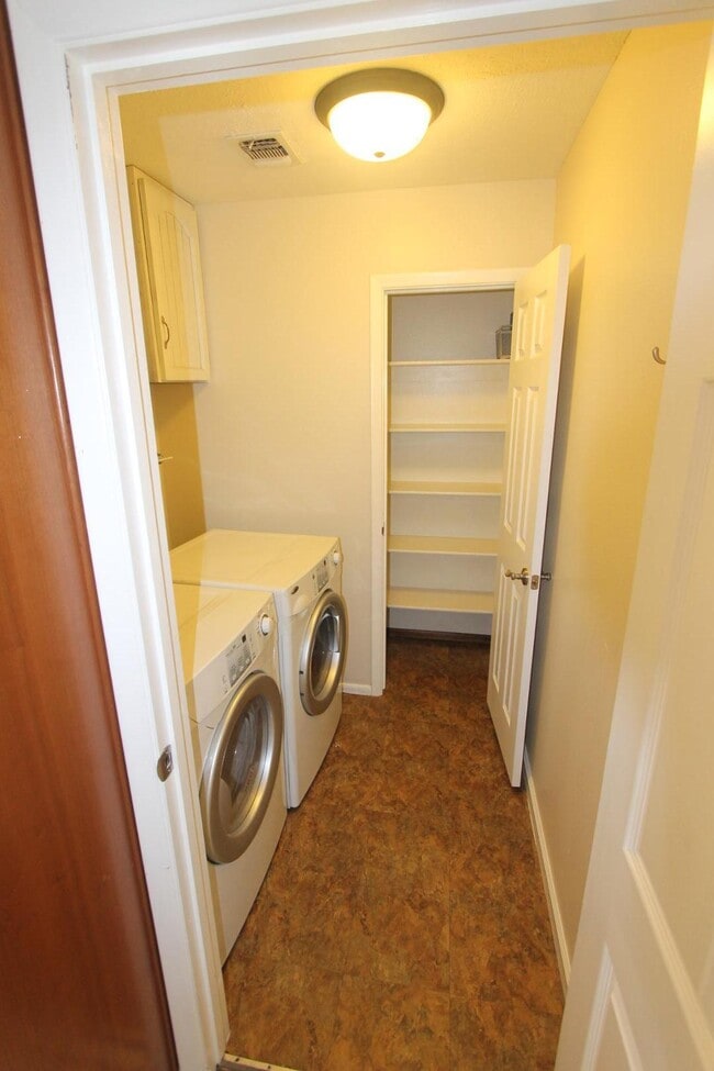 Building Photo - 7721 White St NE