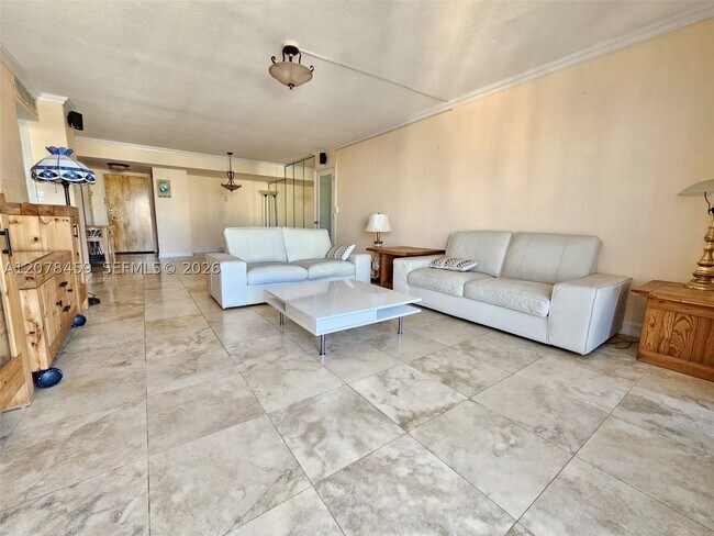 Building Photo - 427 Golden Isles Dr