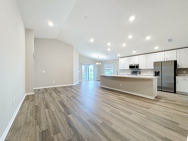 Building Photo - 877 Cypress Creek Run