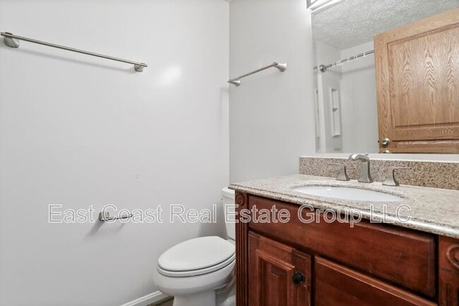 Building Photo - 993 Heather Ridge Dr