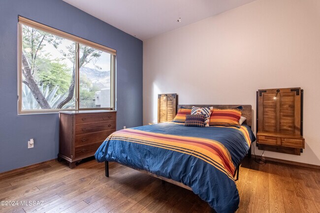 Building Photo - 6269 N Paseo Valdear