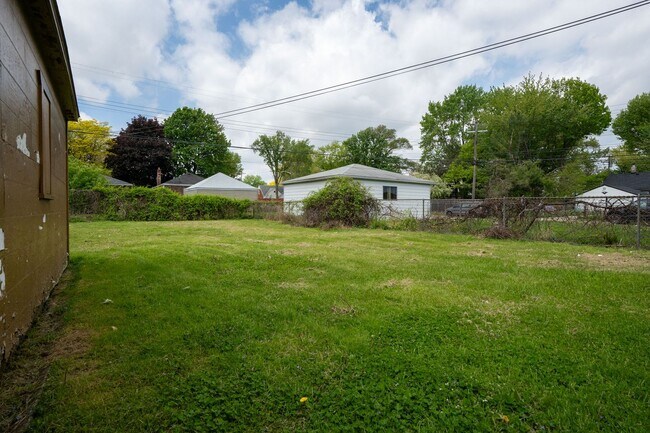 Building Photo - Eastpointe 3 bedroom