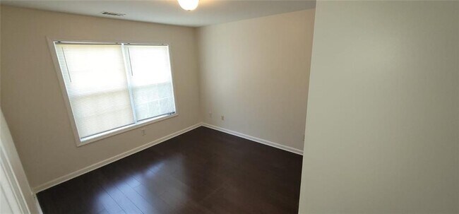 Building Photo - 2960 Barimore Pl