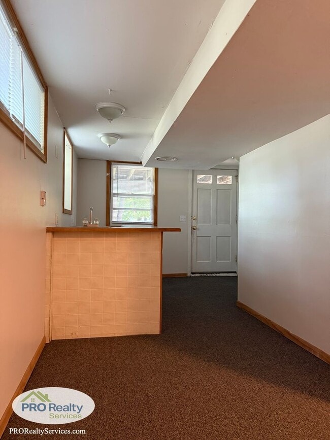 Building Photo - 2525 Nathan Ln N