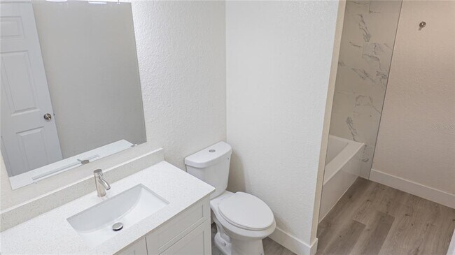 Building Photo - 4395 NE 33rd Ave