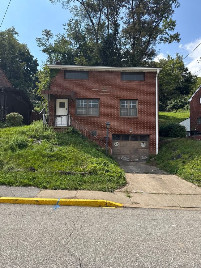 Building Photo - 1324 Romine Ave