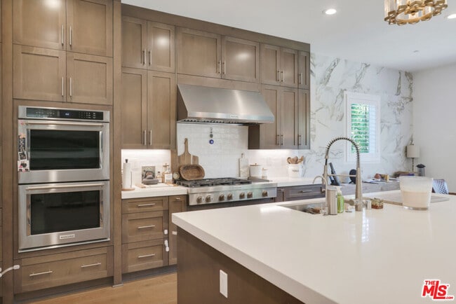 Building Photo - 20559 Wood Rose Ct