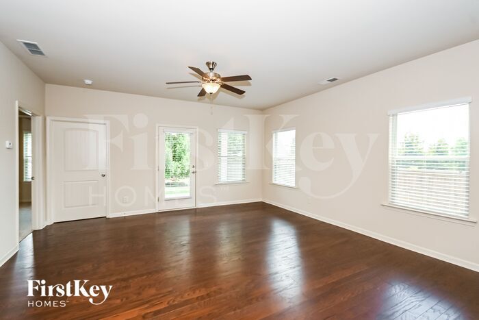 Building Photo - 136 Prominence Ct