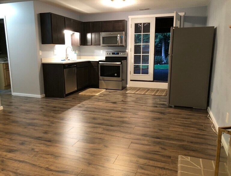 Kitchen - 5123 Monticello Dr.