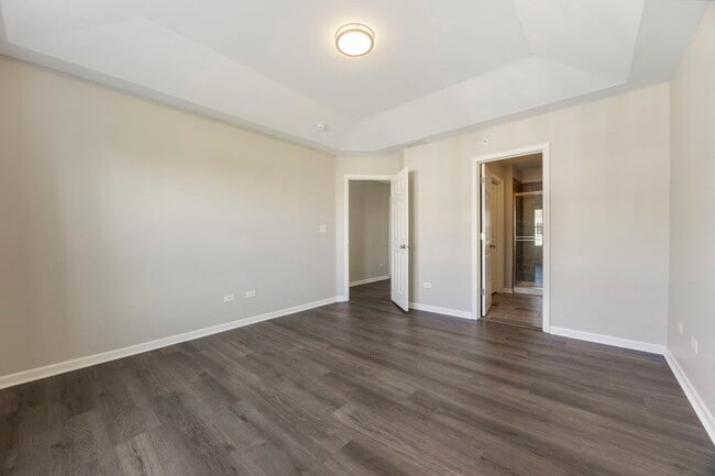Building Photo - 2955 Madison Dr