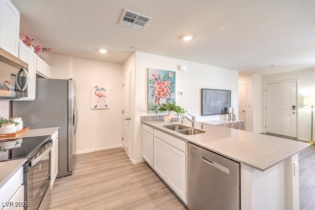 Building Photo - 4966 Fern Mesa Ave