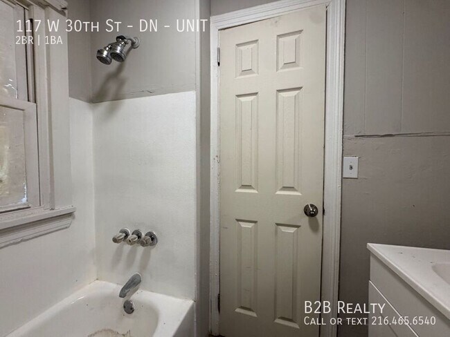 Building Photo - 117 W 30th St