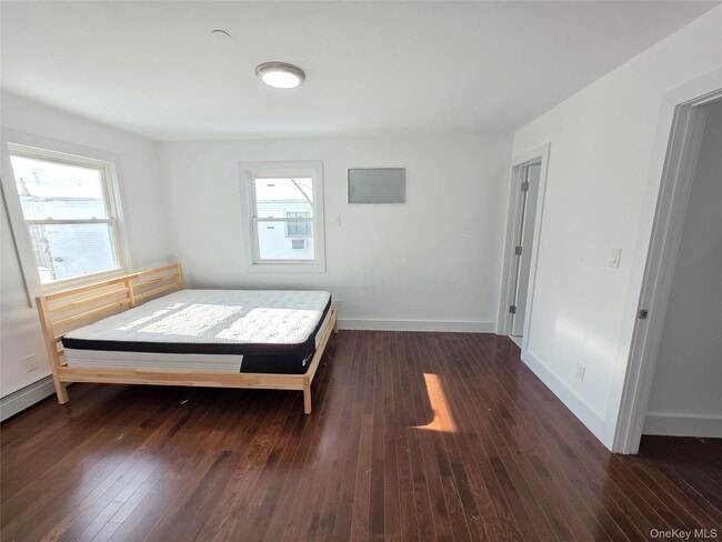 Building Photo - 1061 Grassmere Ter