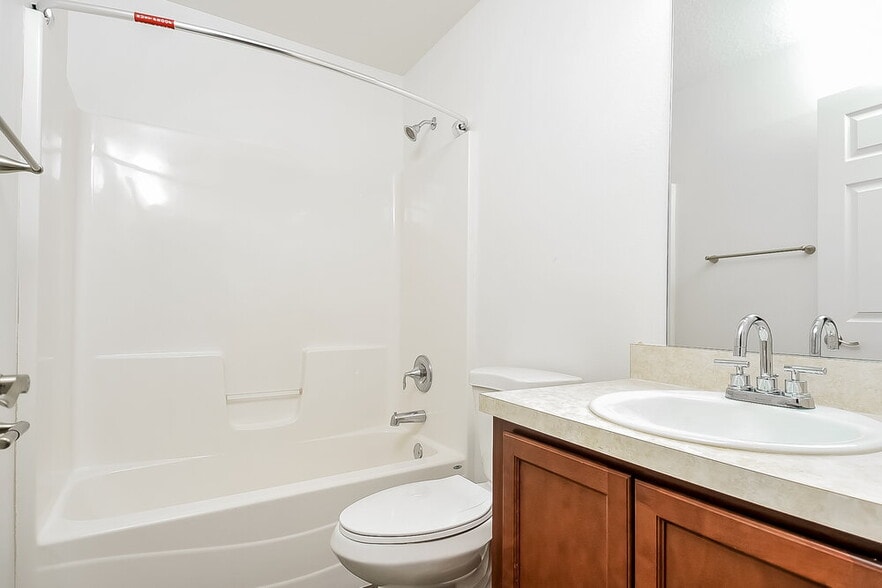 Building Photo - 1201 Sheridan Bay Dr