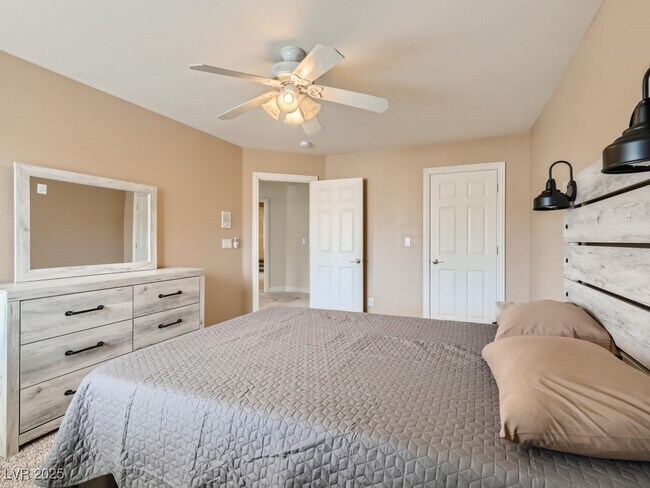 Building Photo - 1221 Fragrant Spruce Ave