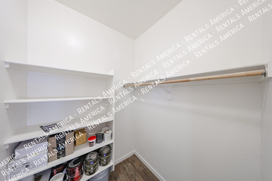 Building Photo - 5193 S Moccasin Trail