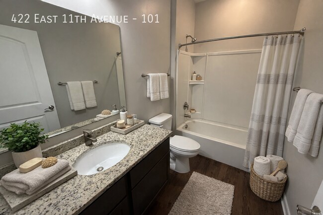 Building Photo - 422 E 11th Ave