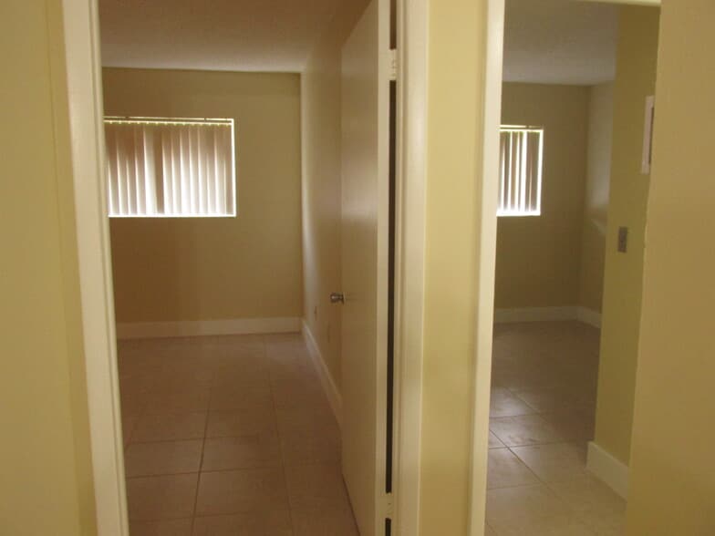 Building Photo - 7427 SW 152nd Ave