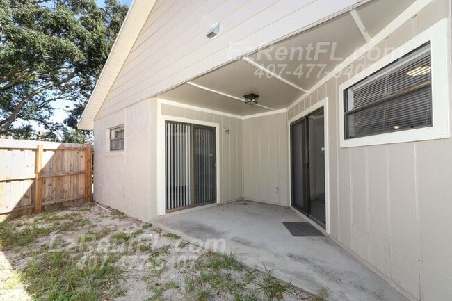 Building Photo - 5249 Champagne Cir