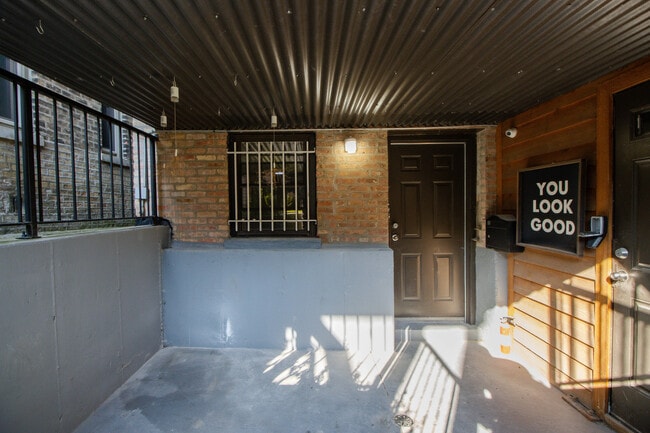 Building Photo - 1139 N Winchester Ave