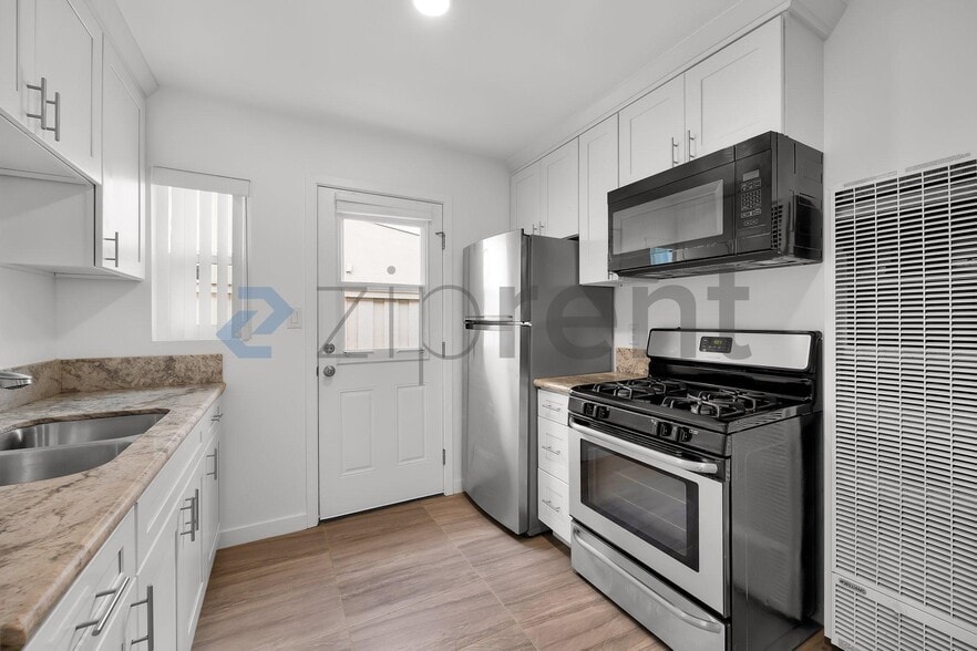 Building Photo - Unit 1515