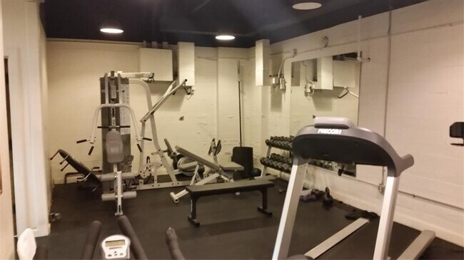 Building Photo - 710 Colorado St