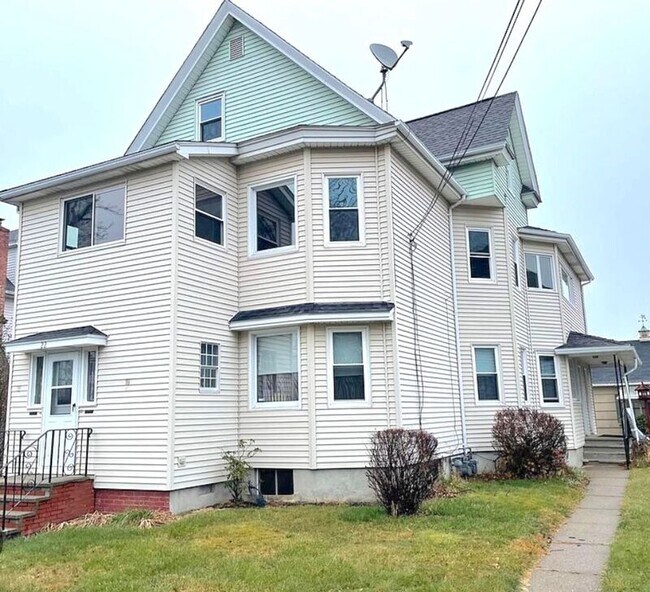 Primary Photo - 22 Maple Terrace